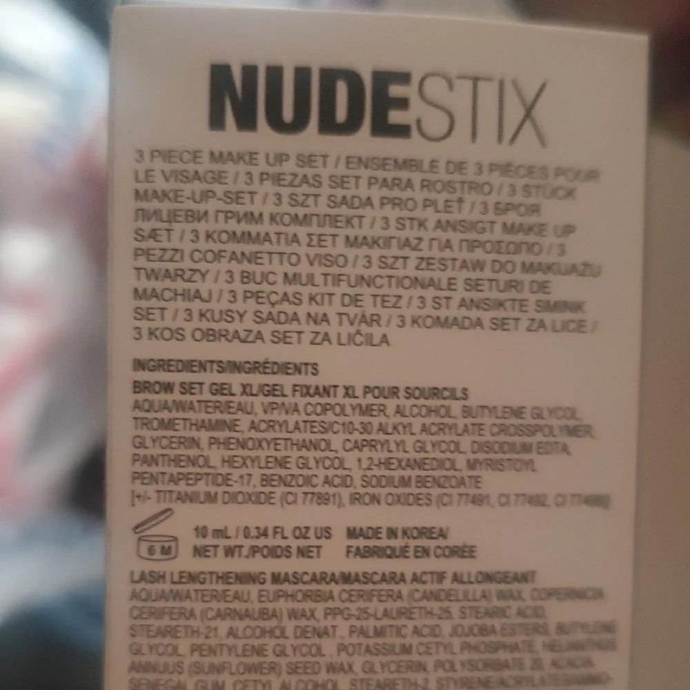 NUDESTIX Eye Makeup Trio - Black and Gold - Picture 2 of 7